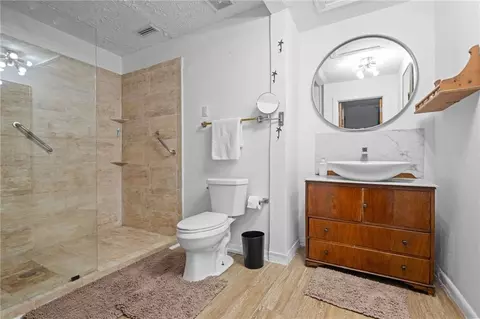 Bath - 101 Overhill Rd, Mobile, AL 36608 photo 1 of 5