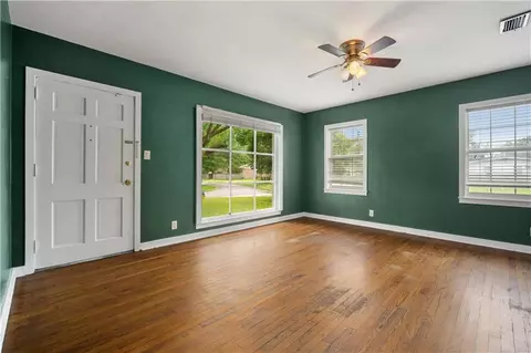 Living - 111 Esplanade Ave, Mobile, AL 36606 photo 2 of 4