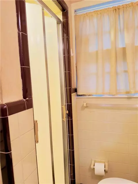 Bath - 2751 Longleaf Dr, Mobile, AL 36693 photo 3 of 5
