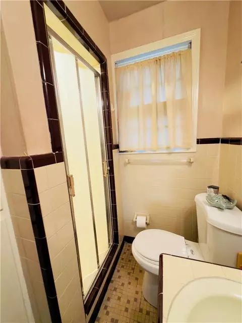 Bath - 2751 Longleaf Dr, Mobile, AL 36693 photo 4 of 5