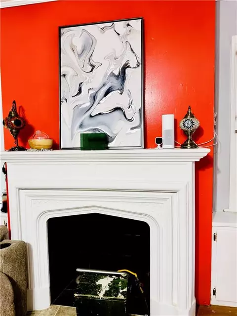 Living - 2751 Longleaf Dr, Mobile, AL 36693 photo 9 of 9