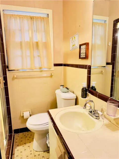 Bath - 2751 Longleaf Dr, Mobile, AL 36693 photo 5 of 5