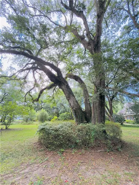 Exterior - 2751 Longleaf Dr, Mobile, AL 36693 photo 4 of 14