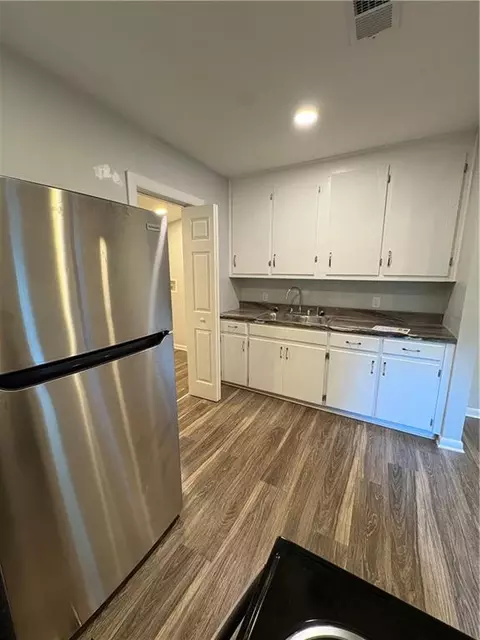 Kitchen - 509 Avondale Ct, Mobile, AL 36617 photo 2 of 2