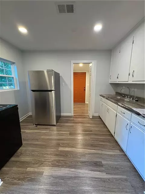 Kitchen - 509 Avondale Ct, Mobile, AL 36617 photo 1 of 2