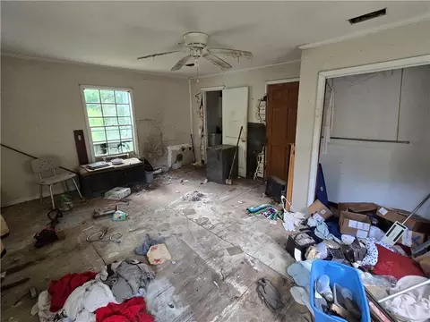 Bedroom - 2069 Holmes Dr, Mobile, AL 36605 photo 1 of 3