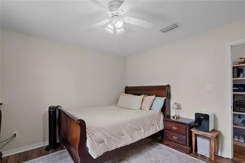 Bedroom - 3908 Pembrocke Ave, Mobile, AL 36608 photo 7 of 7