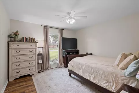 Bedroom - 3908 Pembrocke Ave, Mobile, AL 36608 photo 6 of 7