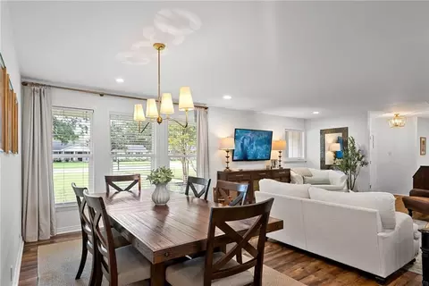 Dining - 3908 Pembrocke Ave, Mobile, AL 36608 photo 1 of 2