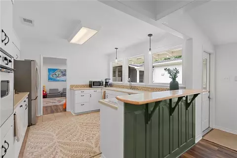 Kitchen - 3908 Pembrocke Ave, Mobile, AL 36608 photo 1 of 3
