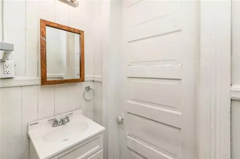 Bath - 10 Reed Ave S, Mobile, AL 36604 photo 3 of 4
