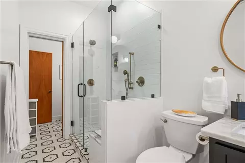 Bath - 104 Beverly Ct, Mobile, AL 36604 photo 5 of 5