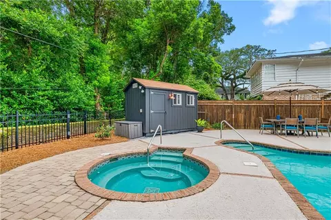Exterior - 104 Beverly Ct, Mobile, AL 36604 photo 8 of 9