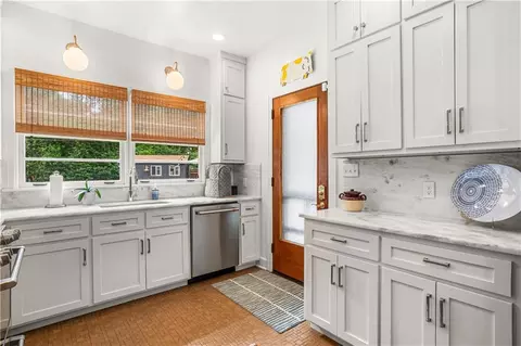 Kitchen - 104 Beverly Ct, Mobile, AL 36604 photo 1 of 5