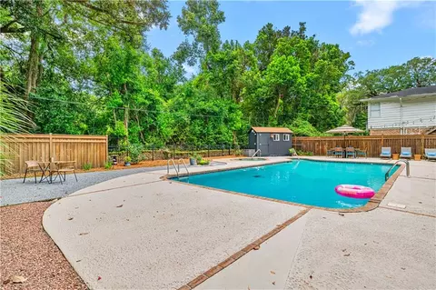 Exterior - 104 Beverly Ct, Mobile, AL 36604 photo 7 of 9