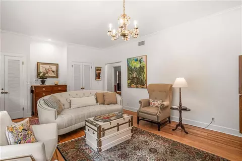 Living - 104 Beverly Ct, Mobile, AL 36604 photo 2 of 3
