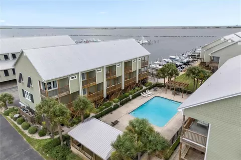 620 Lemoyne Ave, Dauphin Island, AL 36528