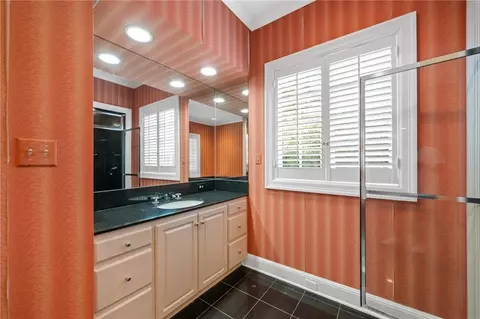 Bath - 3920 Yester Pl, Mobile, AL 36608 photo 5 of 6
