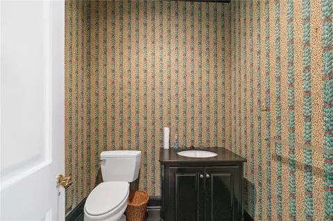Bath - 3920 Yester Pl, Mobile, AL 36608 photo 1 of 6