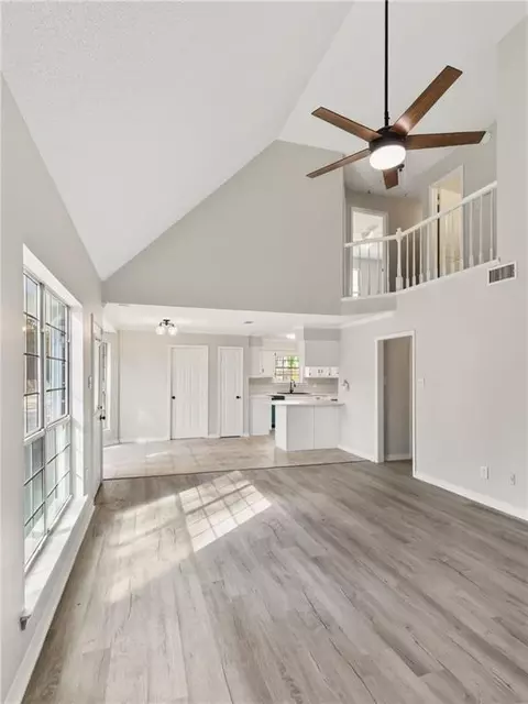 Living - 3312 Dundee Ct, Mobile, AL 36695 photo 3 of 6