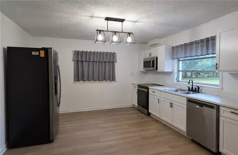 Kitchen - 1951 Highland Forest Dr, Mobile, AL 36618 photo 1 of 2