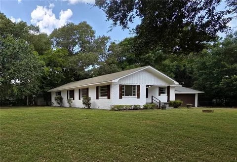Exterior - 1951 Highland Forest Dr, Mobile, AL 36618 photo 1 of 3