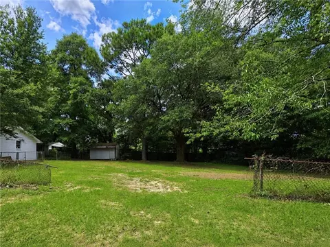 Exterior - 1951 Highland Forest Dr, Mobile, AL 36618 photo 3 of 3