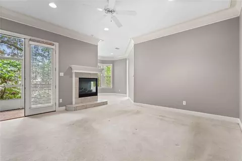 Living - 7596 Willow Cir, Mobile, AL 36695 photo 8 of 9