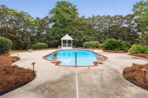 Exterior - 7596 Willow Cir, Mobile, AL 36695 photo 7 of 15