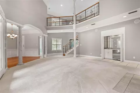 Living - 7596 Willow Cir, Mobile, AL 36695 photo 4 of 9