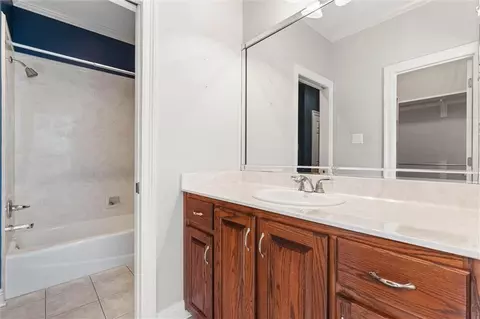 Bath - 7596 Willow Cir, Mobile, AL 36695 photo 5 of 6