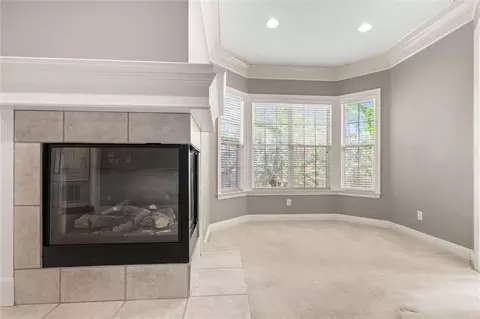 Living - 7596 Willow Cir, Mobile, AL 36695 photo 9 of 9