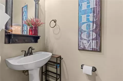 Bath - 2245 Turtle Creek Ln E, Mobile, AL 36695 photo 4 of 4
