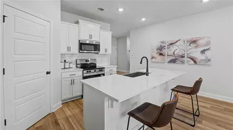 Kitchen - 1053 Realm Rd E, Mobile, AL 36608 photo 2 of 2