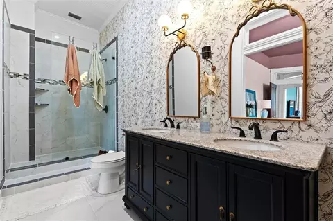 Bath - 73 Ann St S, Mobile, AL 36604 photo 1 of 3