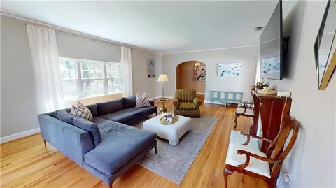 Living - 300 Bromley Pl, Mobile, AL 36606 photo 1 of 1