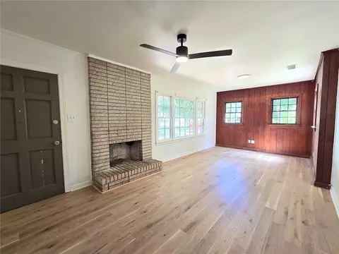 Living - 173 Dunn Ave, Mobile, AL 36606 photo 1 of 6