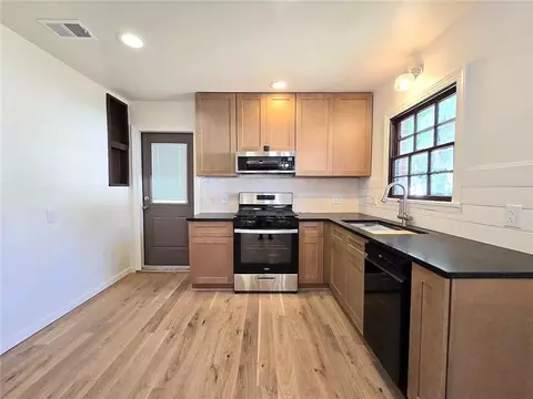 Kitchen - 173 Dunn Ave, Mobile, AL 36606 photo 2 of 3