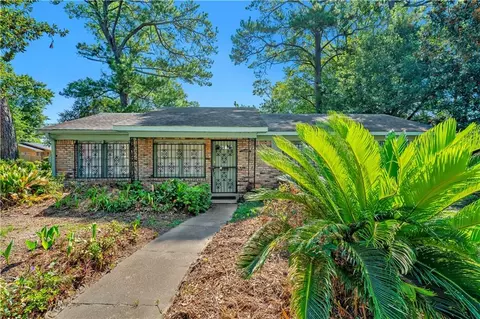 Exterior - 1106 Summerville St, Mobile, AL 36617 photo 3 of 9