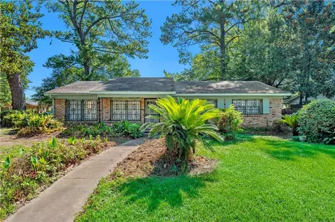Exterior - 1106 Summerville St, Mobile, AL 36617 photo 6 of 9