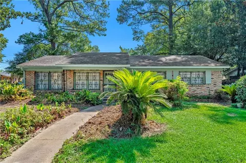 Exterior - 1106 Summerville St, Mobile, AL 36617 photo 2 of 9