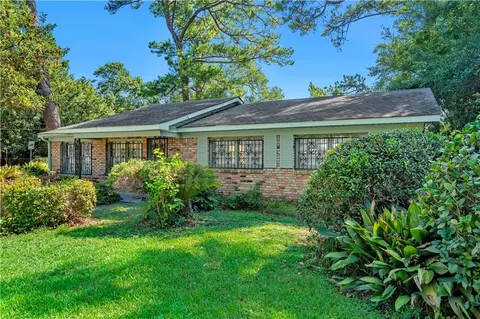 Exterior - 1106 Summerville St, Mobile, AL 36617 photo 5 of 9