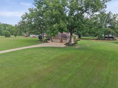 Exterior - 10730 Tanner Williams Rd, Mobile, AL 36608 photo 4 of 11