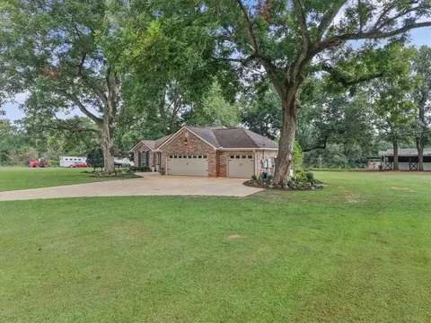 Exterior - 10730 Tanner Williams Rd, Mobile, AL 36608 photo 2 of 11