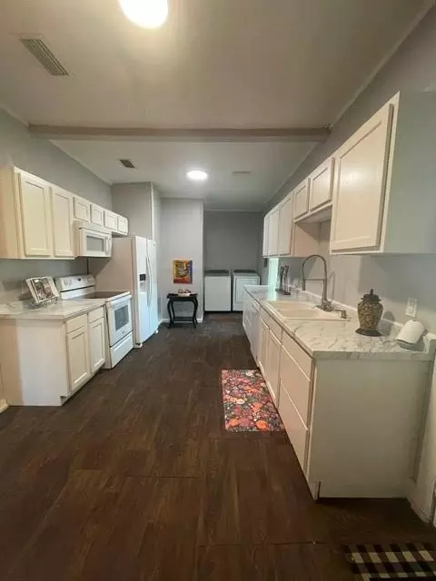 Kitchen - 116 Carlen St N, Mobile, AL 36607 photo 2 of 7