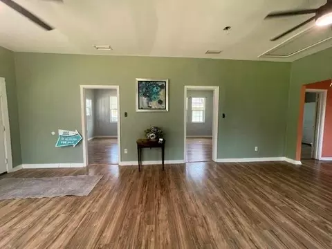 Living - 116 Carlen St N, Mobile, AL 36607 photo 2 of 5