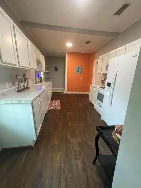 Kitchen - 116 Carlen St N, Mobile, AL 36607 photo 4 of 7