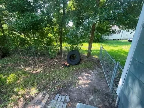 Exterior - 116 Carlen St N, Mobile, AL 36607 photo 7 of 9