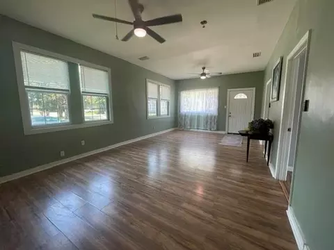 Living - 116 Carlen St N, Mobile, AL 36607 photo 5 of 5