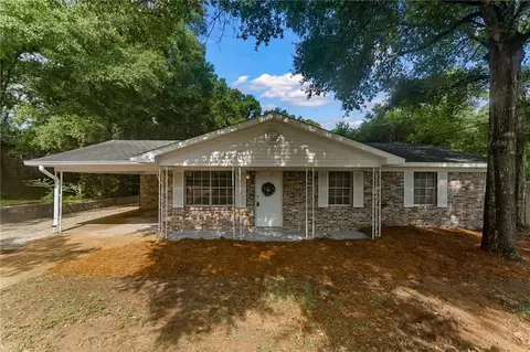 1967 Forest Oaks Dr W, Mobile, AL 36618